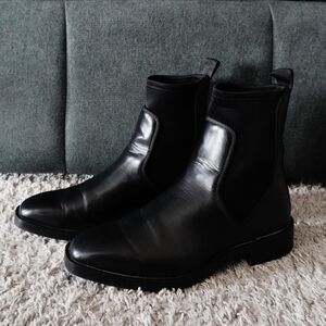 Black Chelsea Boots